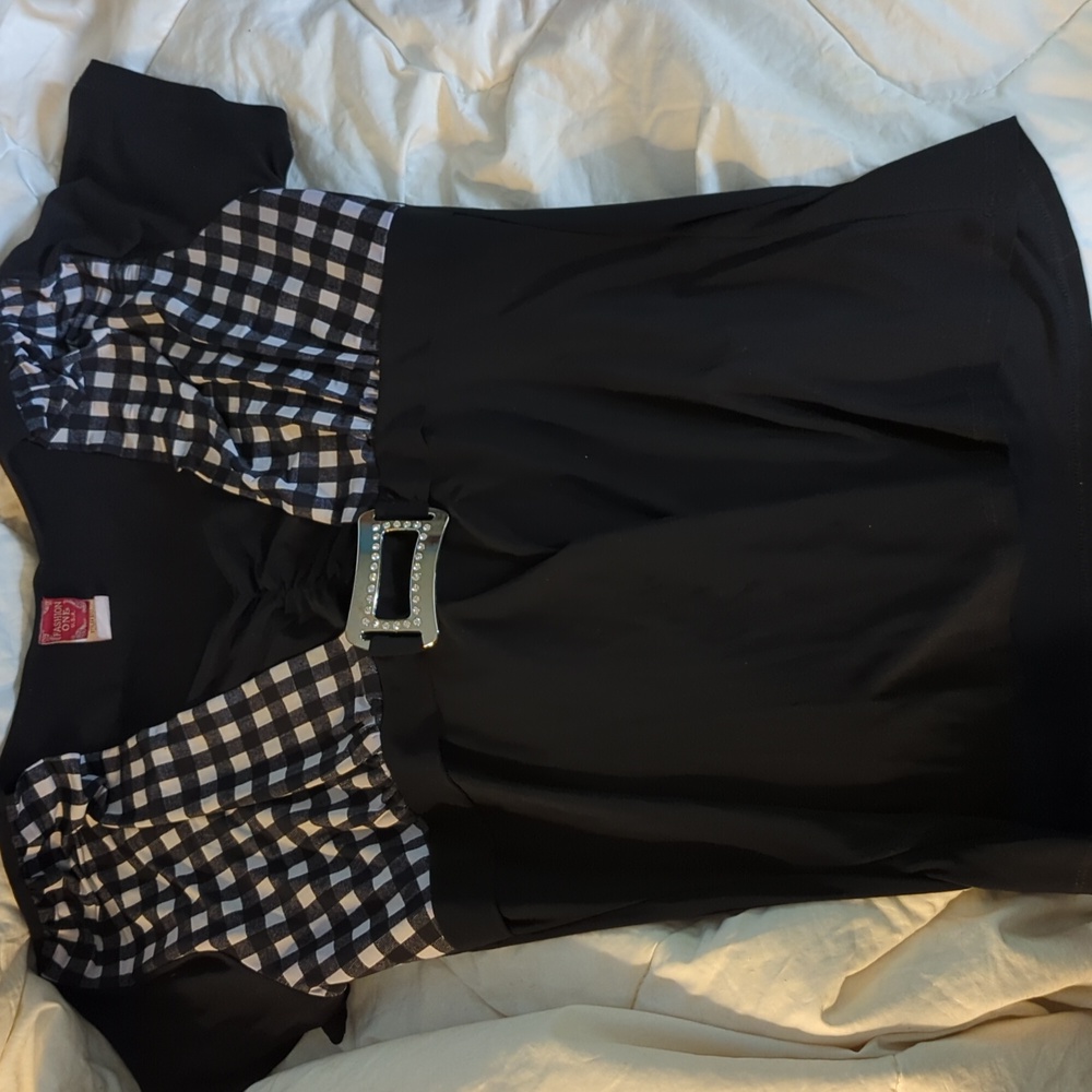 Black Fashion One top in XL